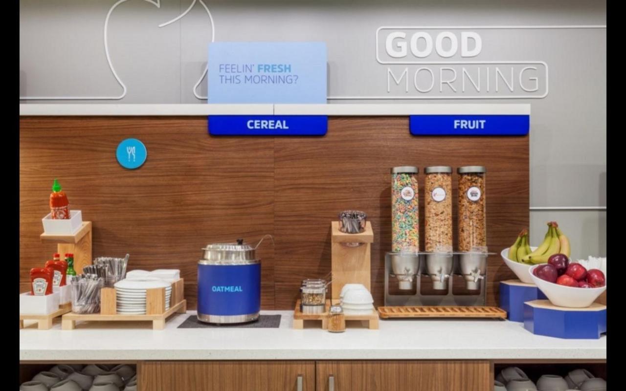 Holiday Inn Express Cape Canaveral By Ihg Esterno foto