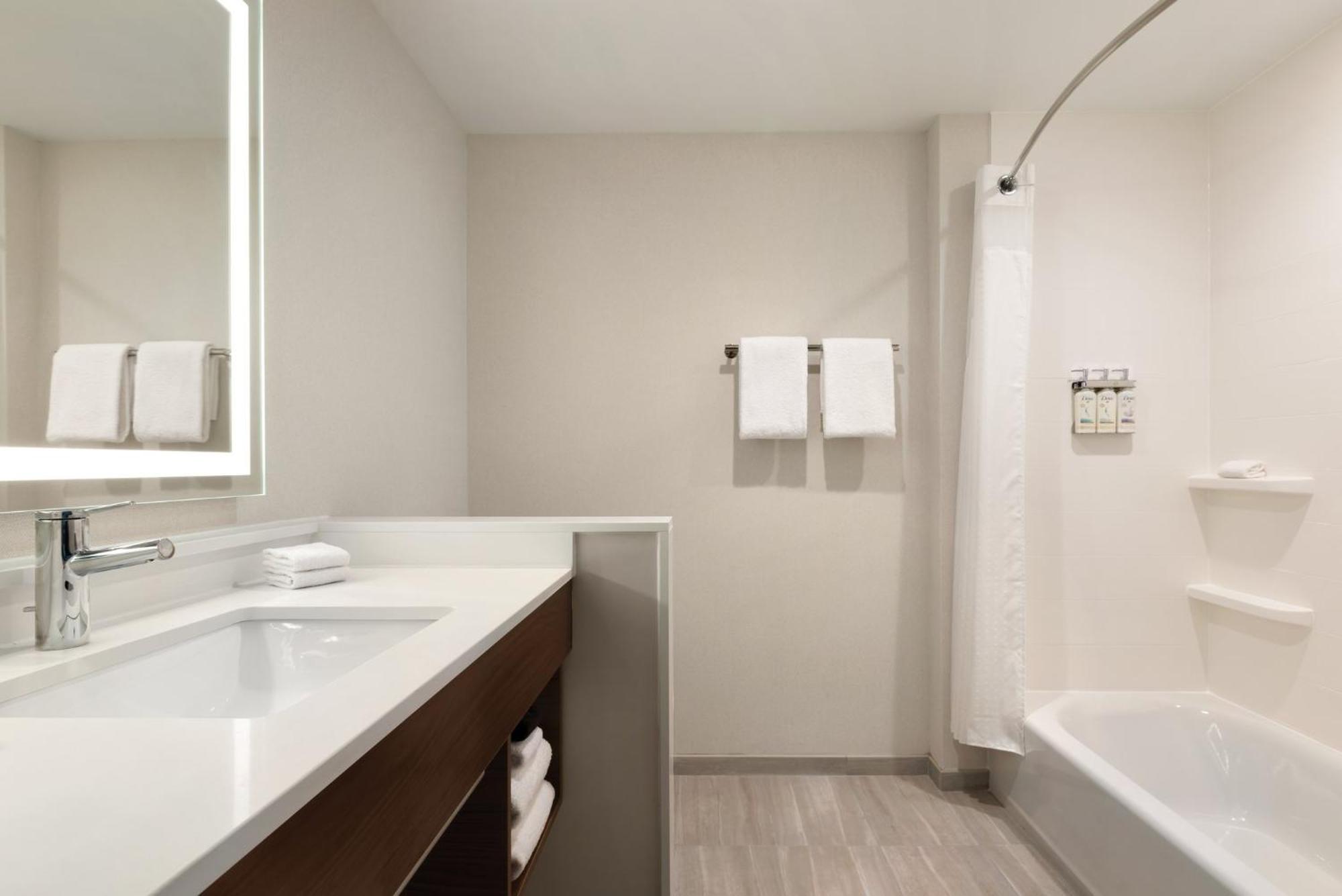 Holiday Inn Express Cape Canaveral By Ihg Esterno foto